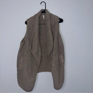 Boutique Beige Textured Sherpa Vest